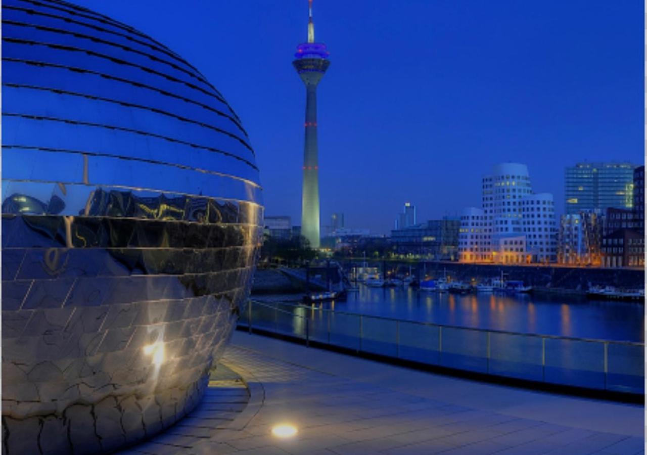 Medienhafen Apartment Direkt Am Zentrum Düsseldorf Extérieur photo